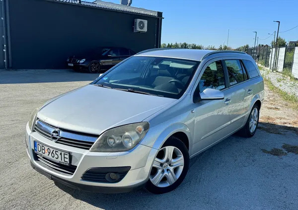 samochody osobowe Opel Astra cena 6900 przebieg: 256000, rok produkcji 2006 z Legnica